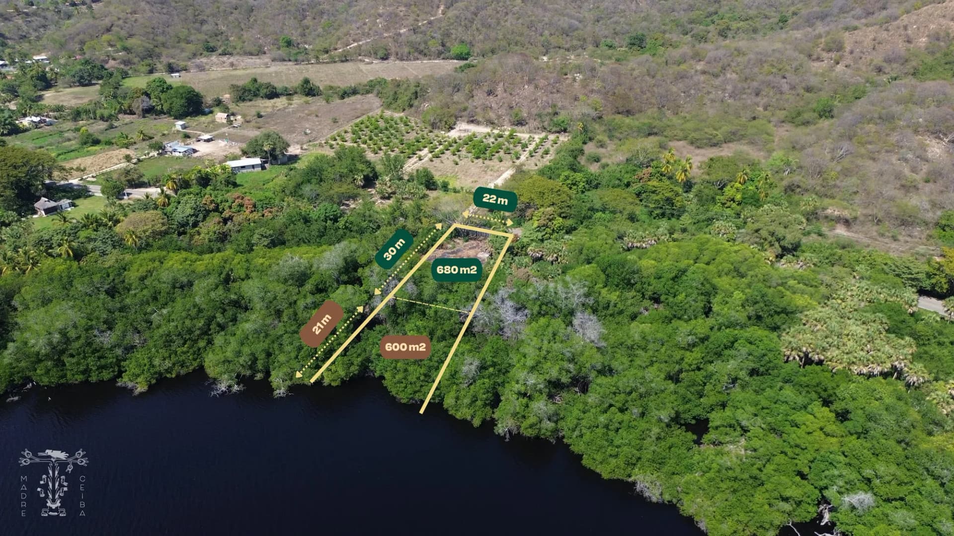 Land at Laguna Manialtepec