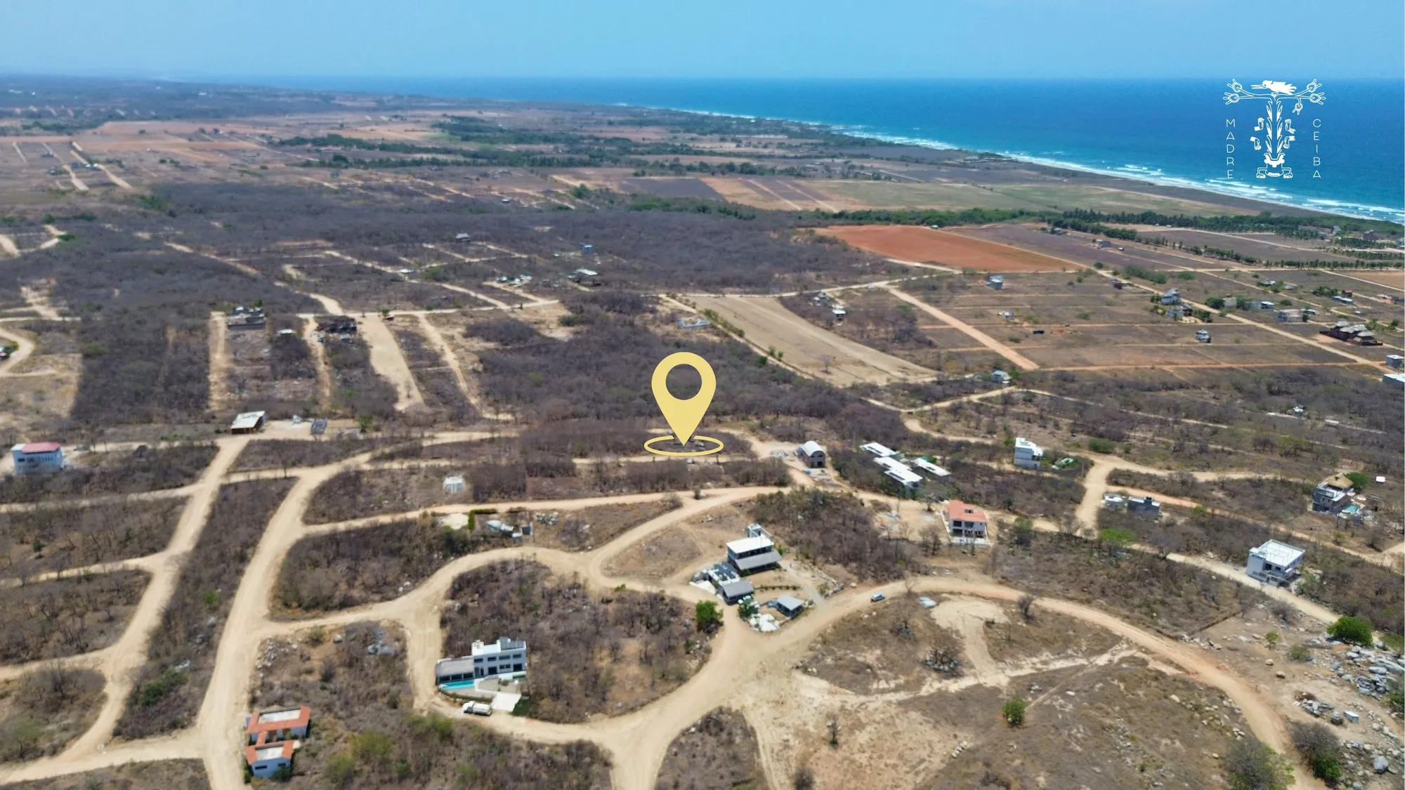 Amplio Terreno de 1,159 m² con vista al mar en Plataforma - 3