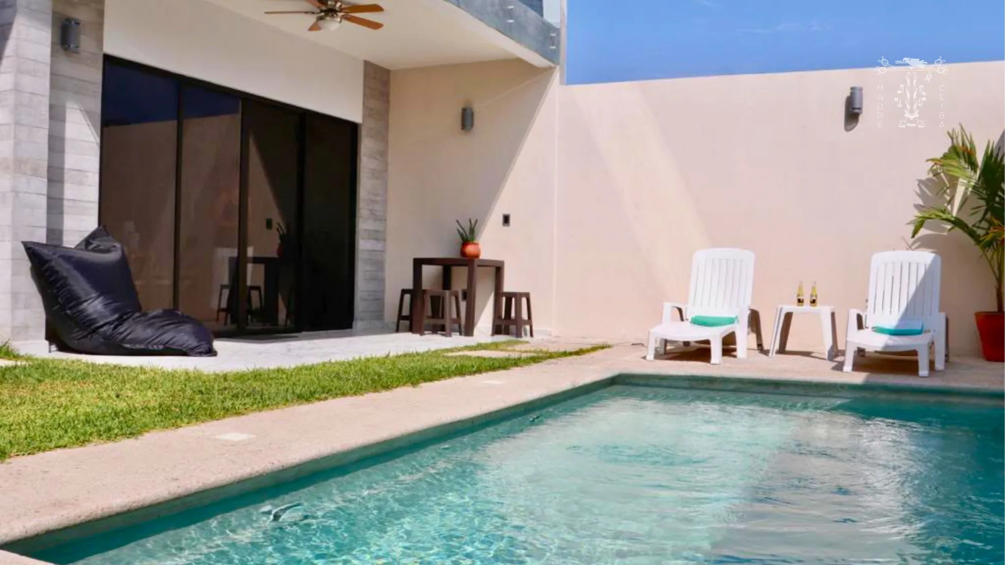 Modern house with private pool near the beach in Puerto Escondido